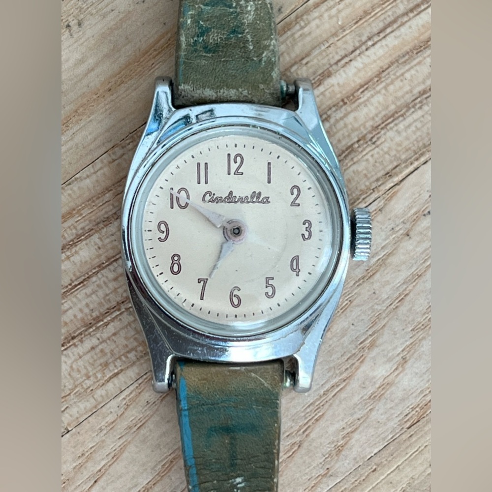 Cinderella Ladies Watch Super Rare Vintage Mechanical Winding 1940/50s Original